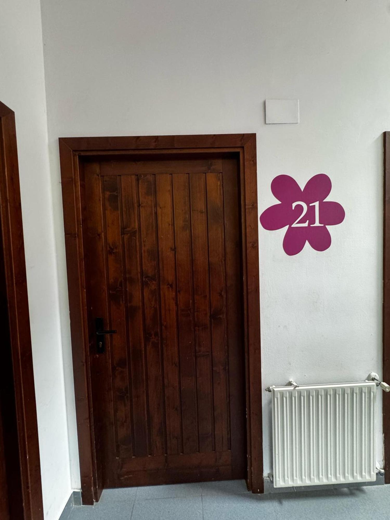Family Room,1731576812:JPEG